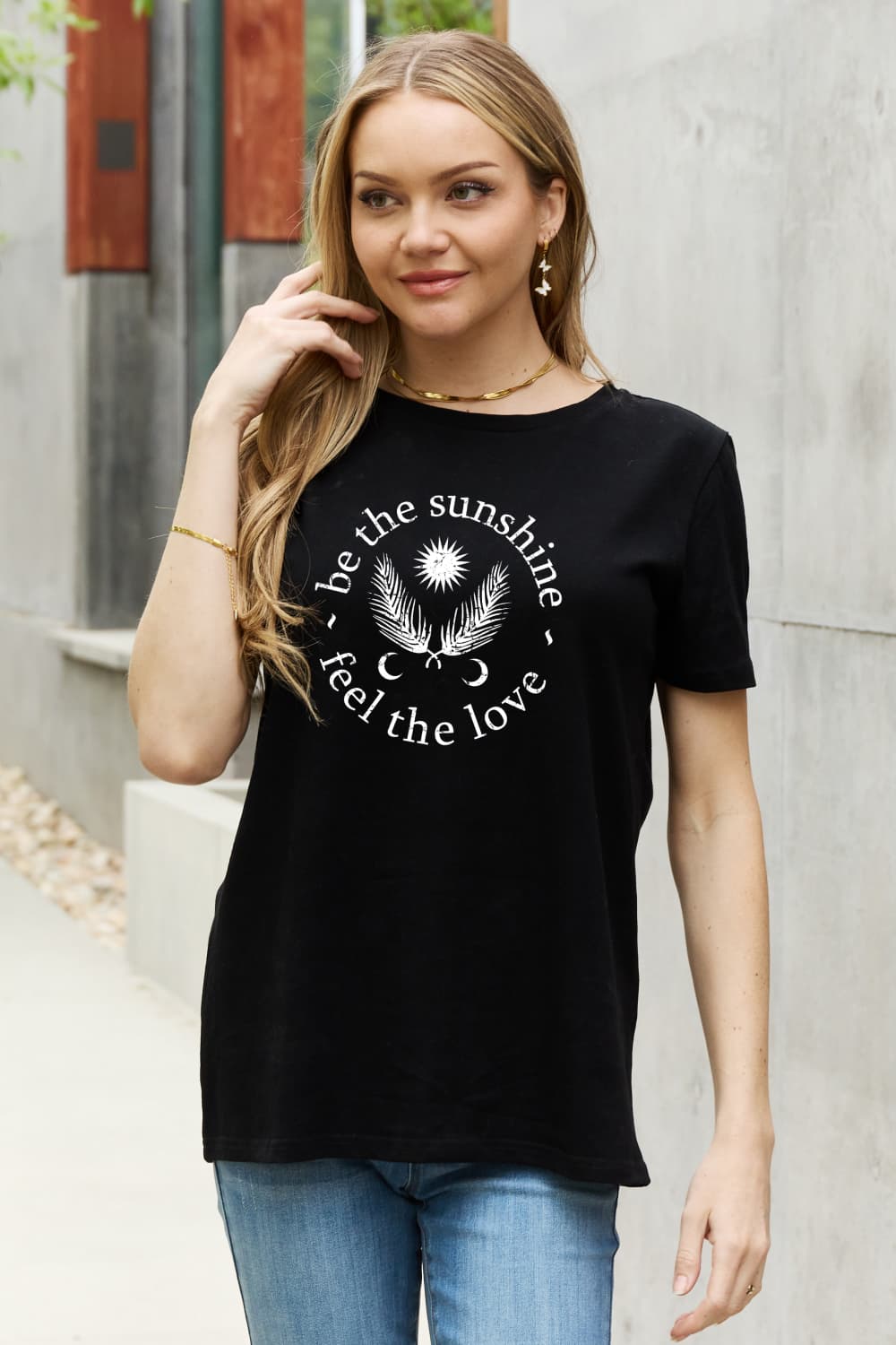 Be The Sunshine Feel The Love Graphic Round Neck Short Sleeve T-Shirt