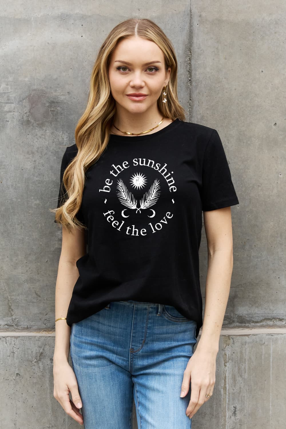 Be The Sunshine Feel The Love Graphic Round Neck Short Sleeve T-Shirt