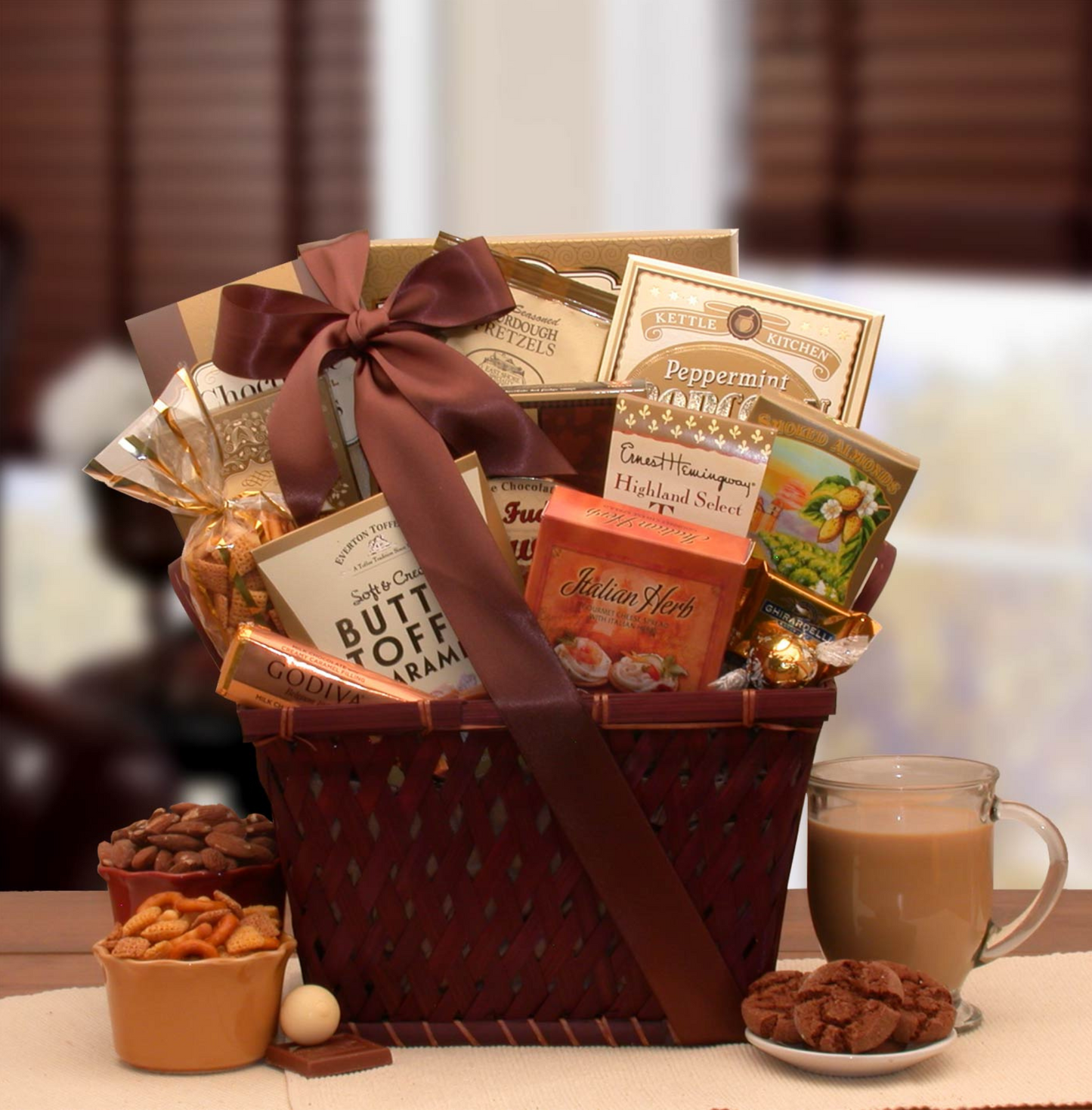 Classic Gourmet Gift Basket, Gourmet Food Gift Set, Sweet & Savory Gift Basket